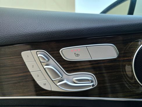 Used 2018 Mercedes-Benz GLC 300 4MATIC image 22