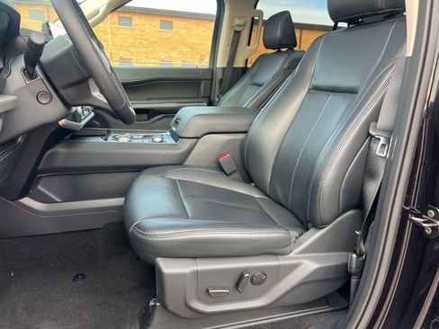 Certified 2024 Ford Expedition XLT image 21