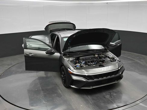New 2026 Hyundai Elantra SEL Sport Premium FWD image 39