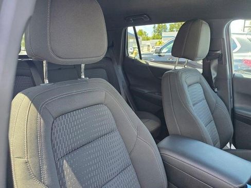 Certified 2026 Chevrolet Equinox LT FWD image 17