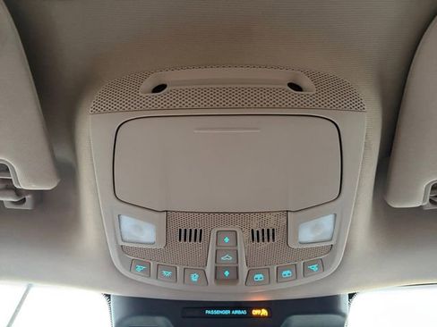 Used 2022 Ford Expedition Limited image 12