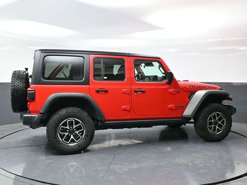 Used 2024 Jeep Wrangler Unlimited Rubicon image 2