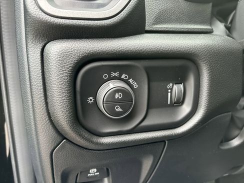 New 2026 RAM 1500 Express image 11