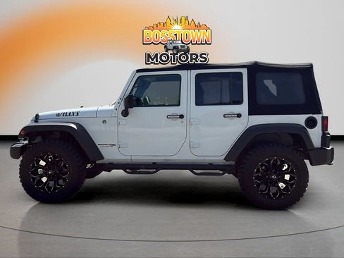 Used 2018 Jeep Wrangler Unlimited Sport AWD/4WD image 3