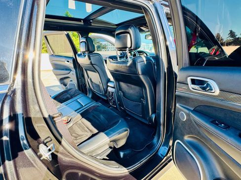 Used 2014 Jeep Grand Cherokee SRT8 w/ Luxury Group II image 59