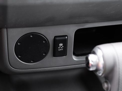 Used 2019 Nissan Frontier S RWD image 22