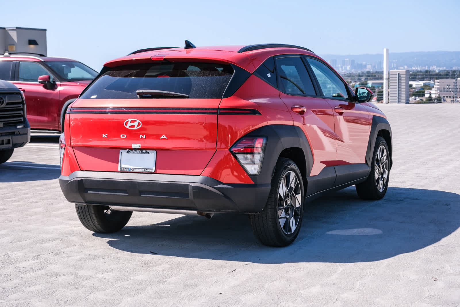 Used 2024 Hyundai Kona SEL w/ Convenience Package FWD image 4