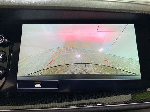 Used 2023 Buick Envision Essence image 39