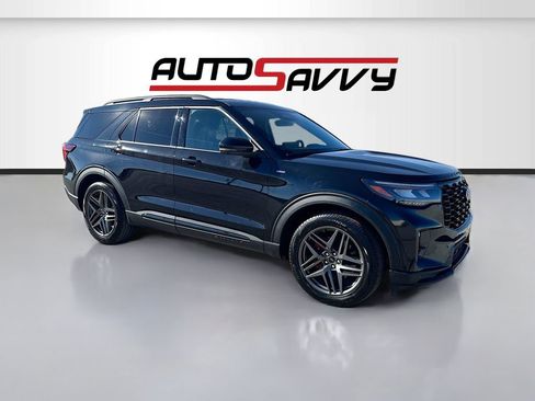 Used 2025 Ford Explorer ST-Line w/ Premium Package RWD image 1