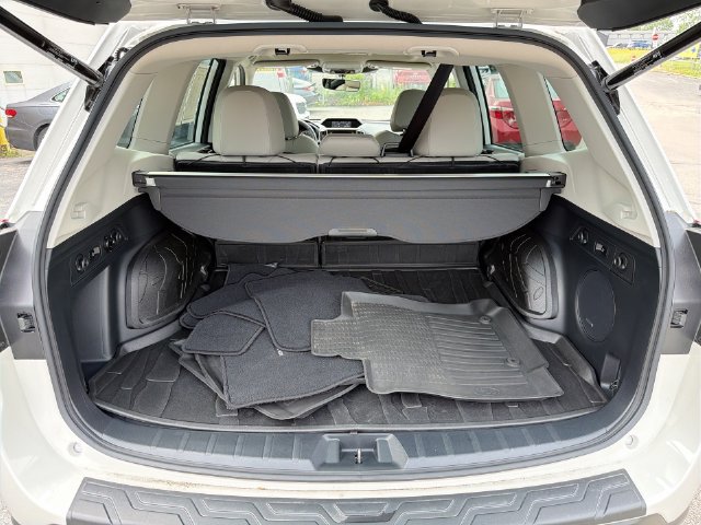 Used 2023 Subaru Forester Limited AWD/4WD image 30