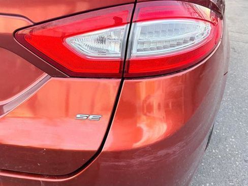 Used 2014 Ford Fusion SE FWD image 31