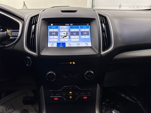 Used 2019 Ford Edge SEL image 18