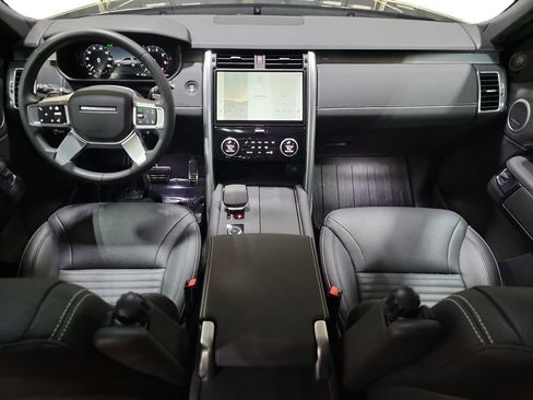 Certified 2024 Land Rover Discovery Dynamic SE image 25