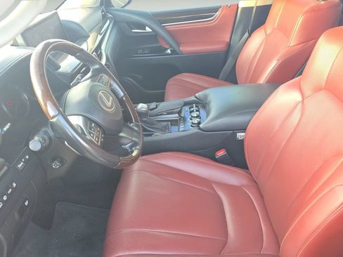 Used 2016 Lexus LX 570 4WD w/ Luxury Package image 15
