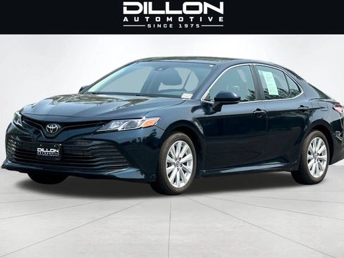 Used 2020 Toyota Camry LE FWD image 8