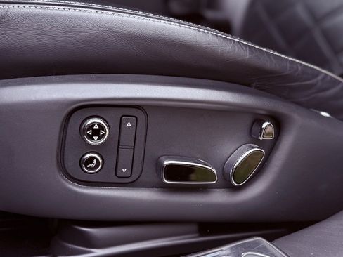 Used 2014 Bentley Mulsanne image 15