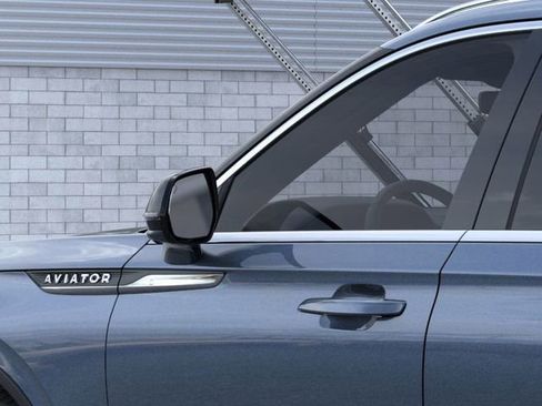 New 2025 Lincoln Aviator Reserve w/ Luxury Package image 20