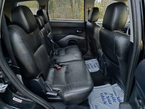 Used 2008 Mitsubishi Outlander XLS image 12