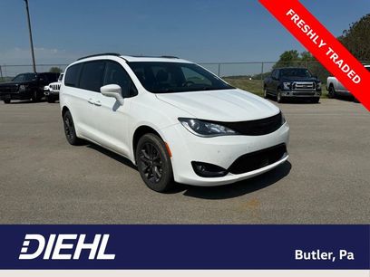 Used 2020 Chrysler Pacifica Touring-L w/ Advanced Safetytec Group