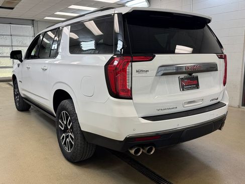 Used 2024 GMC Yukon XL AT4 w/ Technology Package AWD/4WD image 7