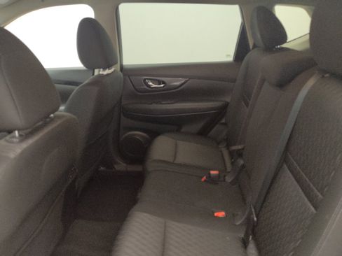 Used 2019 Nissan Rogue SV FWD image 18