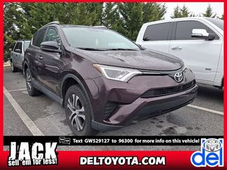 Used 2016 Toyota RAV4 LE video 1