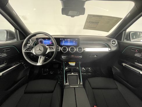 New 2026 Mercedes-Benz GLB 250 4MATIC image 11