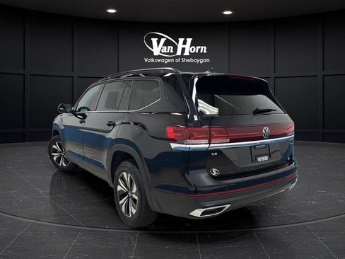 Used 2025 Volkswagen Atlas SE AWD/4WD image 5