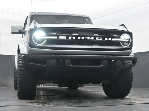 Used 2021 Ford Bronco Outer Banks image 24