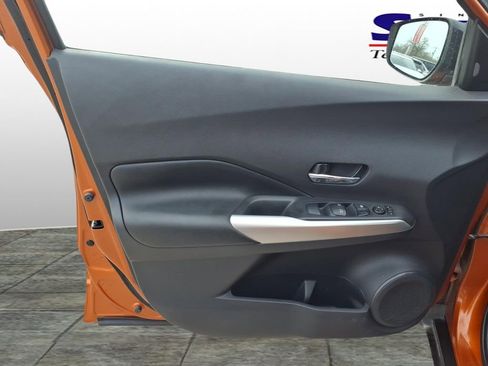 Used 2020 Nissan Kicks SR w/ SR Premium Package image 5