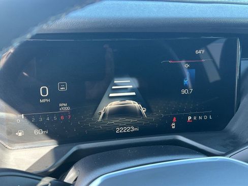 Used 2025 GMC Acadia Elevation image 12