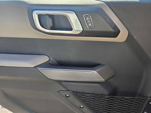 Used 2022 Ford Bronco Wildtrak AWD/4WD image 14