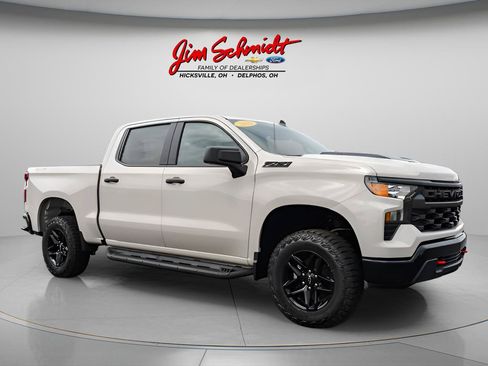 New 2026 Chevrolet Silverado 1500 Custom Trail Boss w/ LPO, Dark Essentials Package AWD/4WD image 1