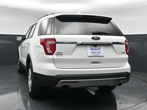 Used 2016 Ford Explorer XLT AWD/4WD image 7
