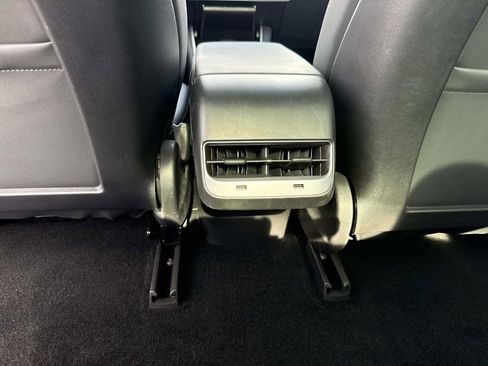 Used 2019 Tesla Model 3 Standard Range Plus image 17