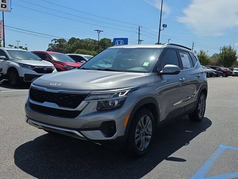 Used 2023 Kia Seltos S FWD image 8