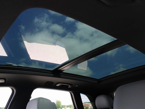 Used 2022 Audi SQ5 Premium Plus w/ Premium Plus Package image 22