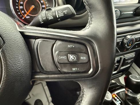 Used 2018 Jeep Wrangler Unlimited Sport S image 42