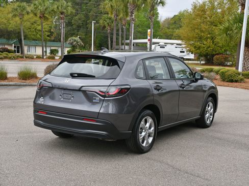 Used 2025 Honda HR-V LX image 3