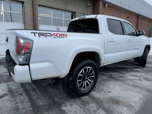Certified 2023 Toyota Tacoma TRD Sport image 2