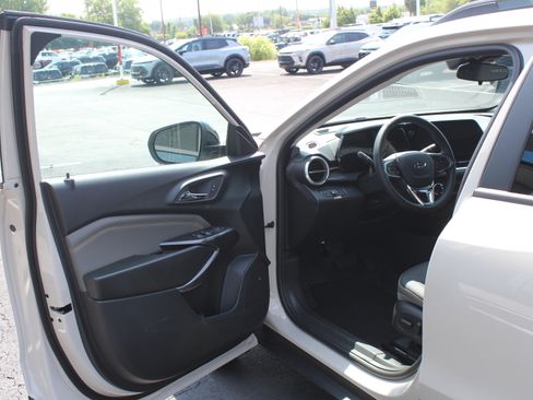 New 2026 Chevrolet Trax ACTIV w/ Driver Confidence Package FWD image 9