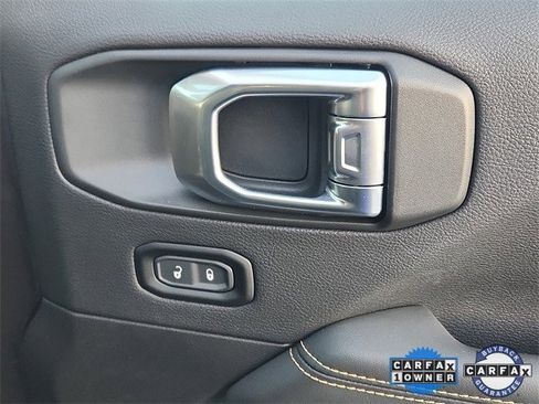 Used 2025 Jeep Wrangler Unlimited Sahara w/ Safety Group image 34