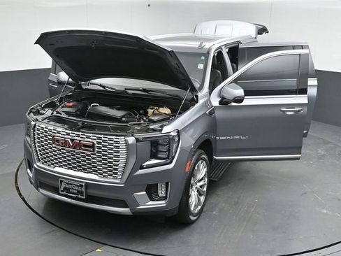 Used 2022 GMC Yukon XL Denali w/ Denali Premium Package image 58