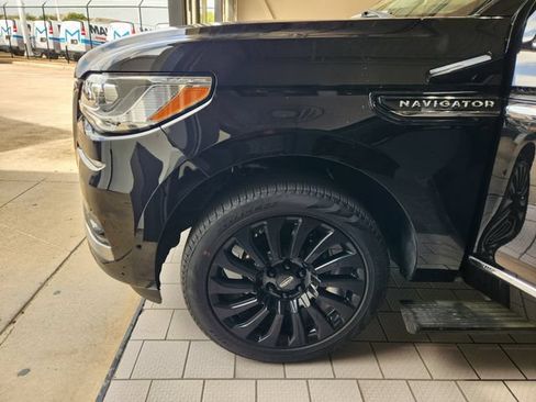 Used 2024 Lincoln Navigator L Black Label AWD/4WD image 7