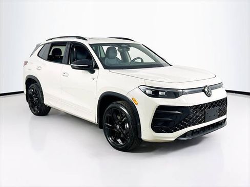New 2026 Volkswagen Tiguan SE R-Line AWD/4WD image 3