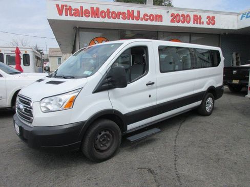 Used 2019 Ford Transit 350 XLT RWD image 4