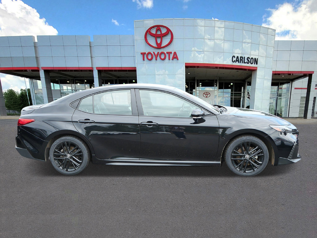 Certified 2025 Toyota Camry SE FWD image 4