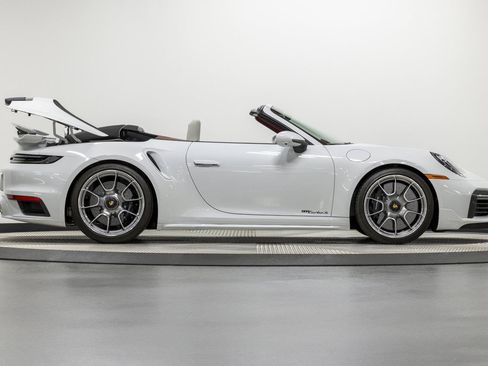 Used 2022 Porsche 911 Turbo S AWD/4WD image 21