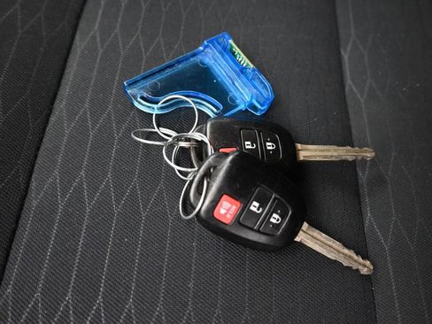 Used 2017 Toyota Tacoma SR5 w/ Tow Package image 49