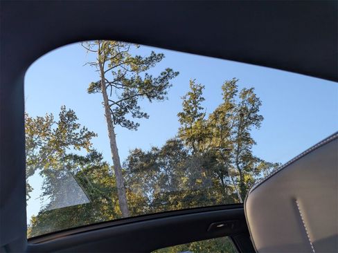 Used 2024 Cadillac Lyriq Sport image 27